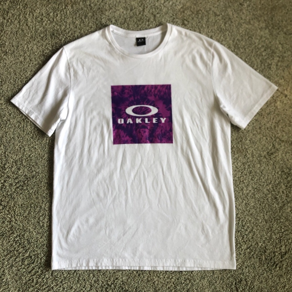 Vintage Oakley tee